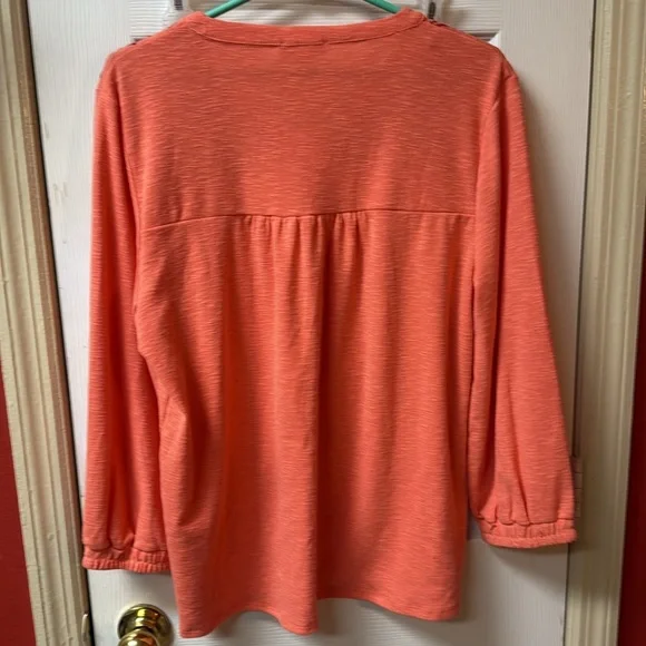 Ladies Blouse - Picture 5 of 5